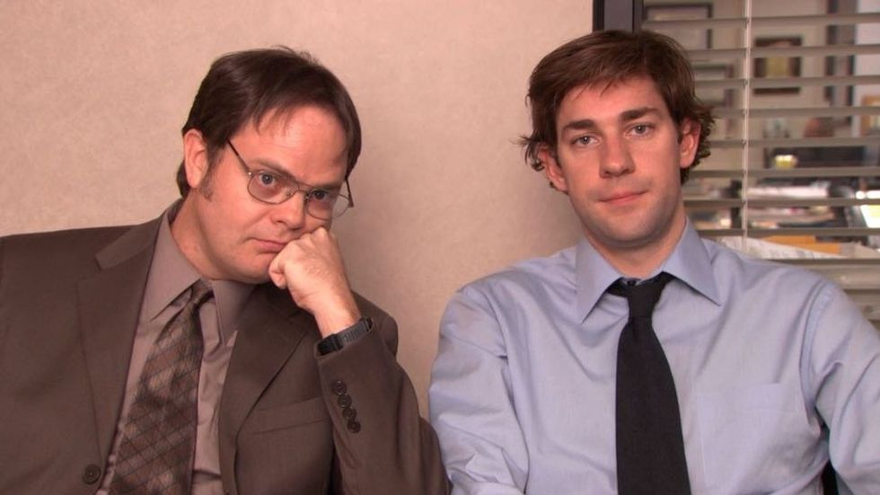 13 pranks jim pulled on dwight That Will Definitely Make You Friends During Your Summer Internship