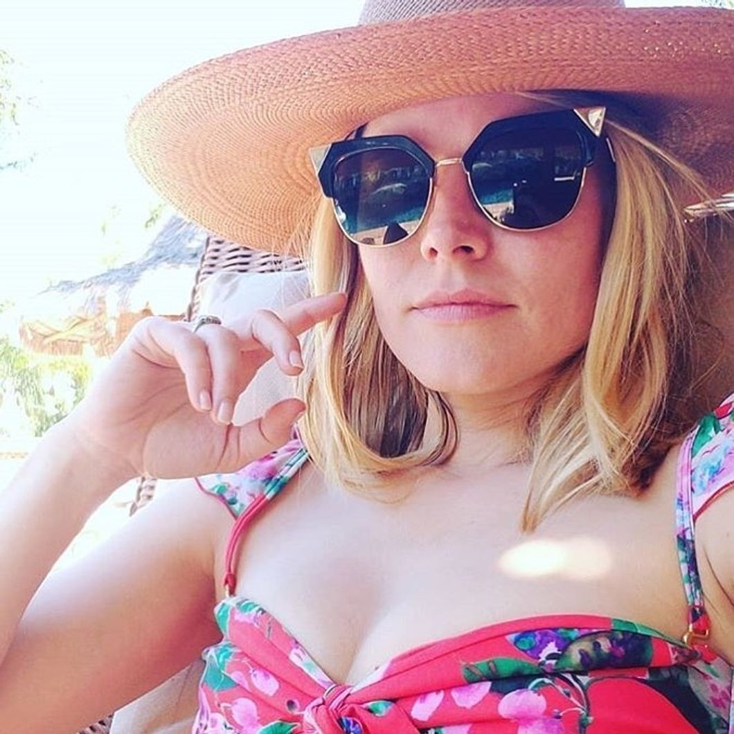 your life as a single college girl is literally just a compilation of kristen bell gIFs