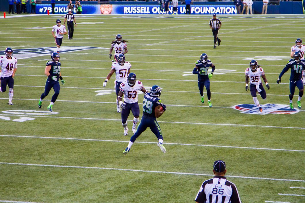 Earl Thomas Wants a Contract Extension and The Seahawks Need To Make A Choice