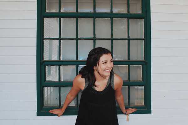 65 Empowering Affirmations For Every Incredible Woman In Your Life (Including Yourself)