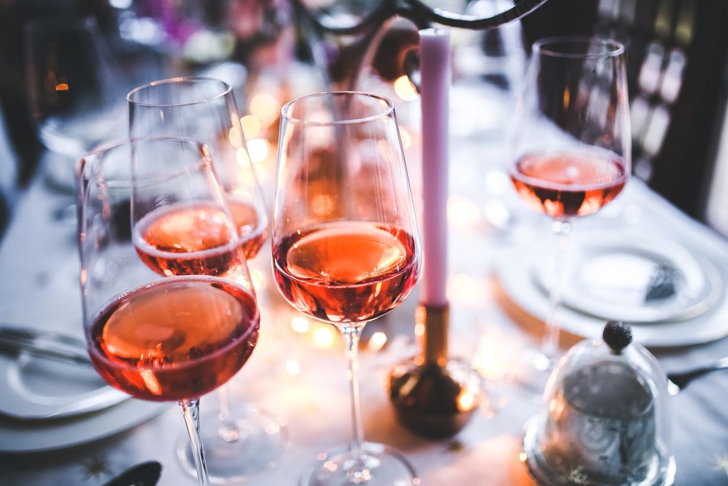 Quench your thirst with new york city's Rosé-themed Pop-up Mansion