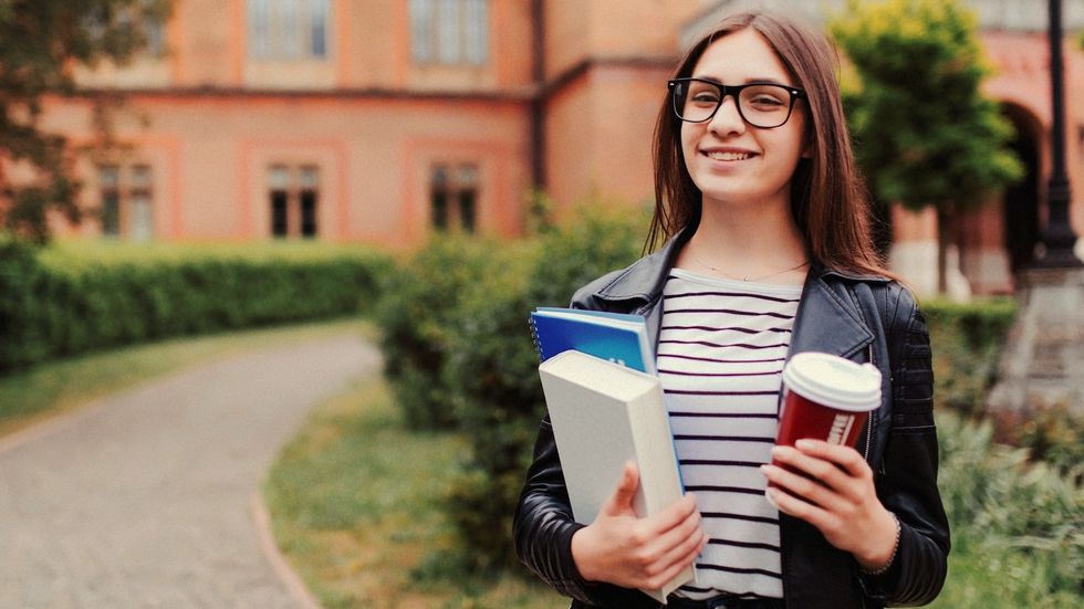 5 Phrases To Promptly Bowdlerize From Your Vocabulary When Conversing With An English Major