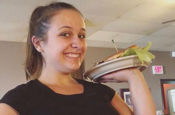 5 Reasons to Work in food service at least once In Your Life