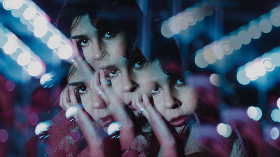 The Danger Of 'People Pleasing' Is  That You End Up Warping How You See Yourself