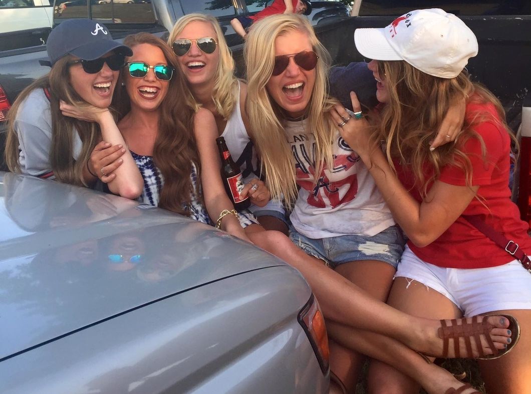 10 Reasons You Will Find Tons Of Girls At Baseball Games This Season