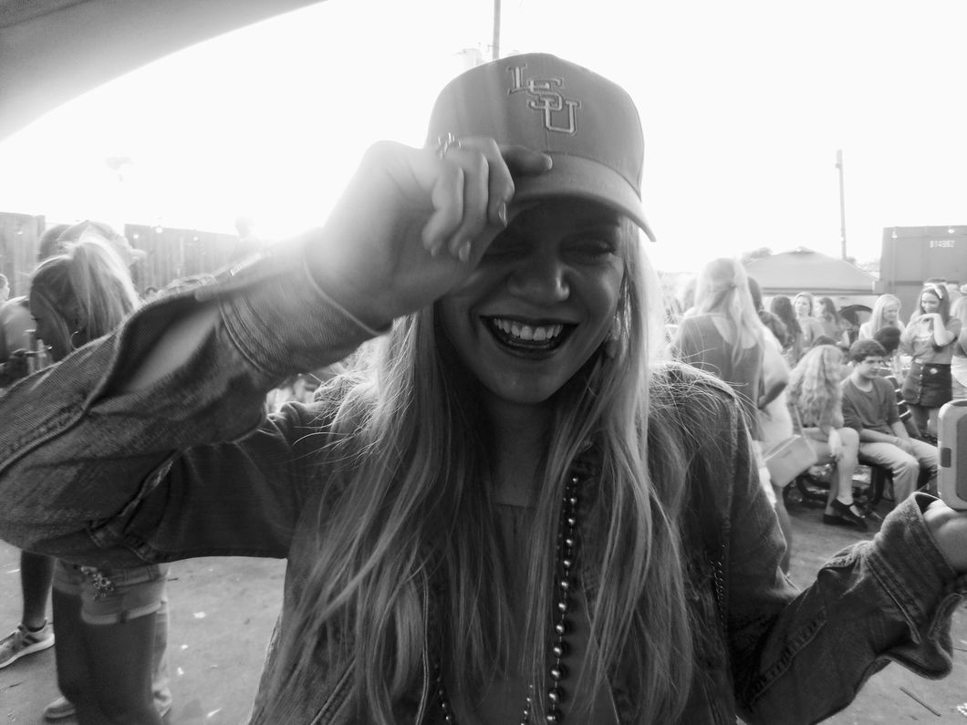 3 Red Flags Flying At Full-Mast That You Should Cut Him Off, Immediately