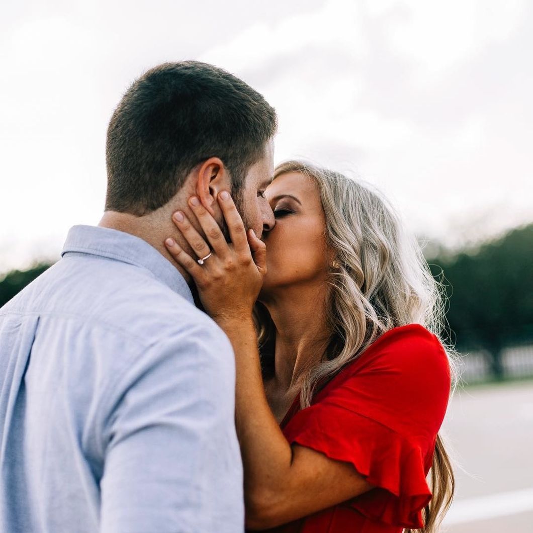 9 Reasons Why Any Smart Girl Will Stay With The Boy Who Has No Future