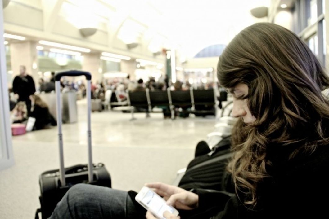 10 Ways To Pass Time When You're Stranded In An Airport