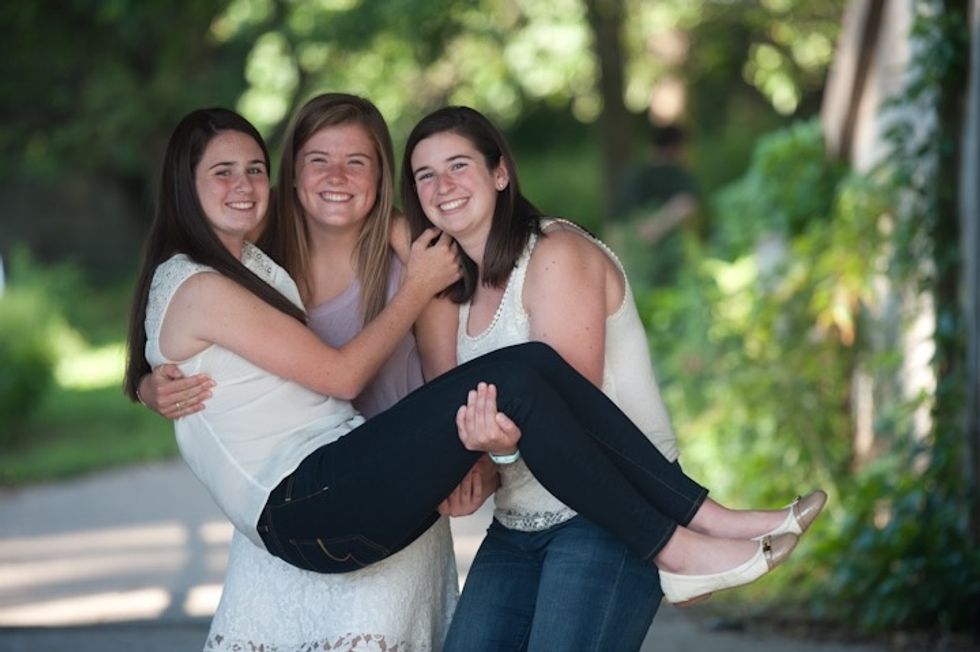 5 Things That Happen When You Grow Up Next-Door To Your Best Friends