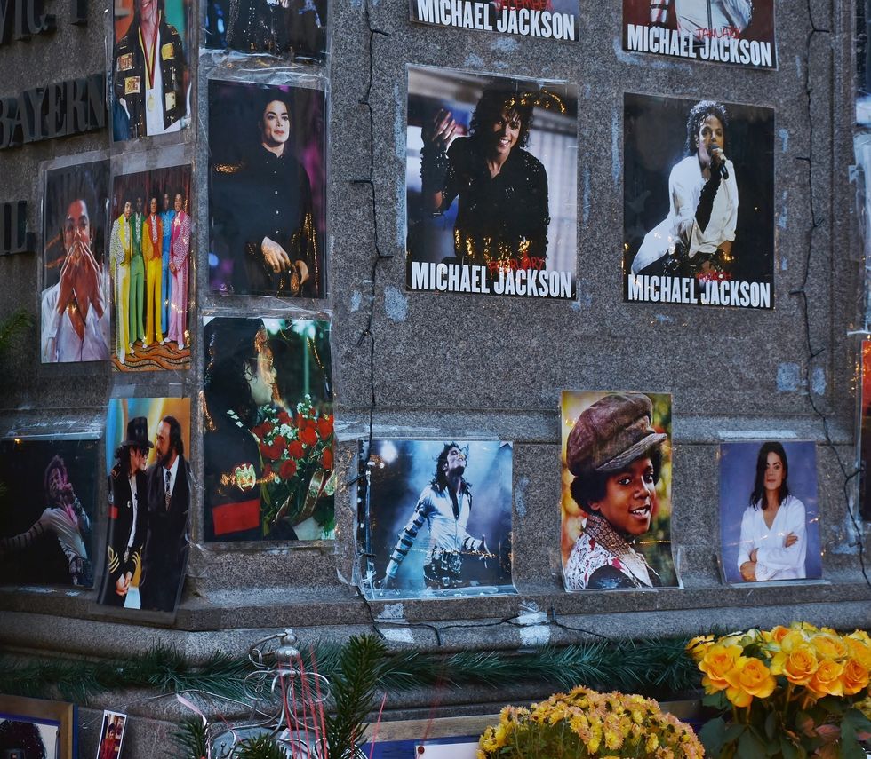 10 Reasons why Nobody will ever beat Michael Jackson as The King of Pop