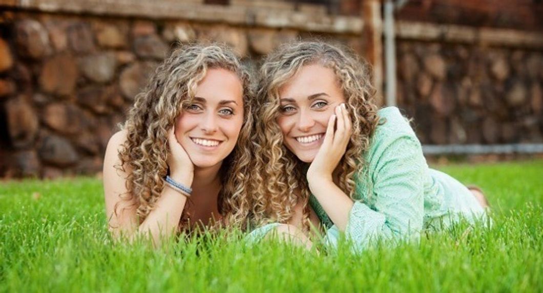 6 Things All Identical Twins Can Relate To