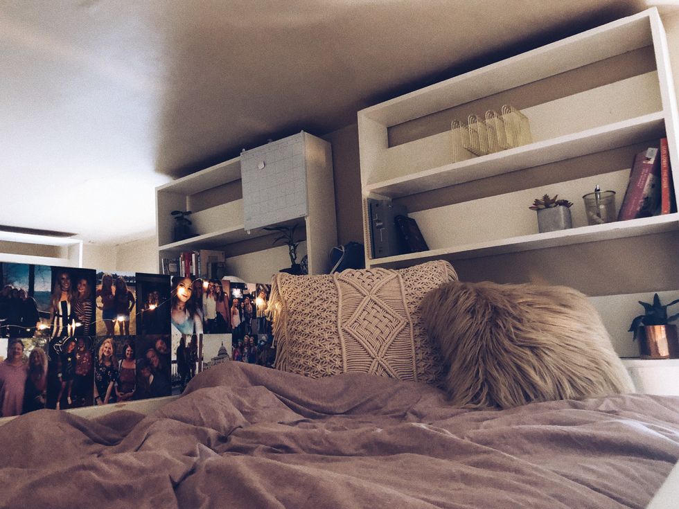 7 Ways To Make Your College Dorm Room Cozier