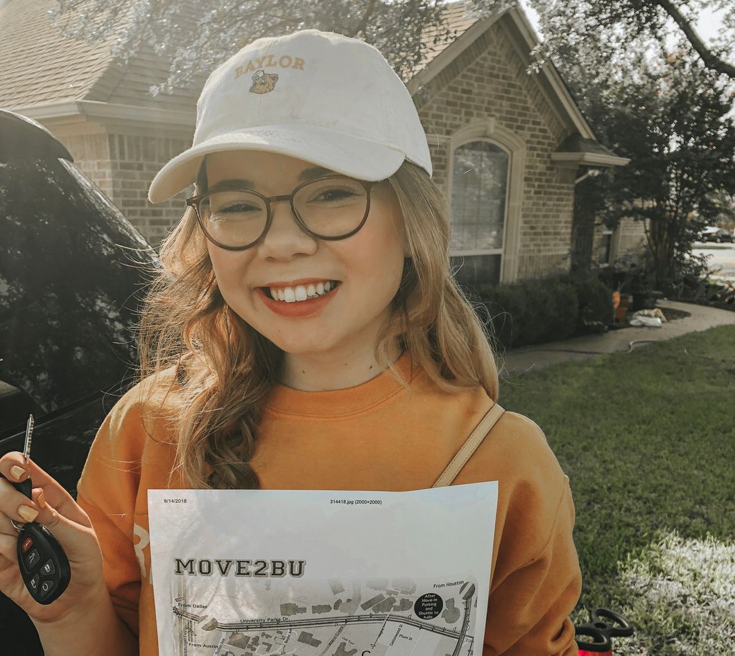 13 Thoughts Everyone With A Small Car Has During The Big Move To College