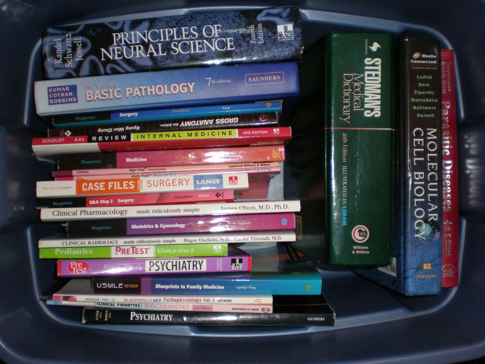 5 Websites Guaranteed To Save You Money On Overpriced Textbooks