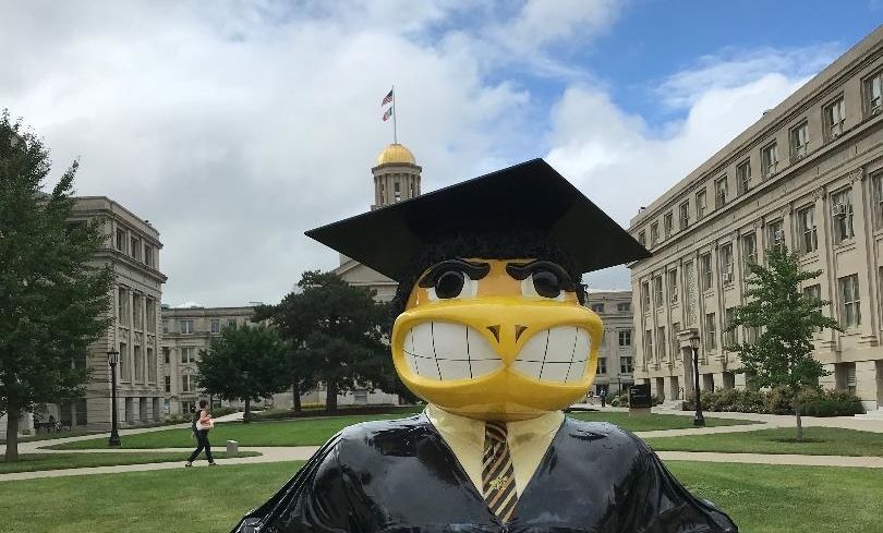 5 Signs You Are A Senior At The University Of Iowa