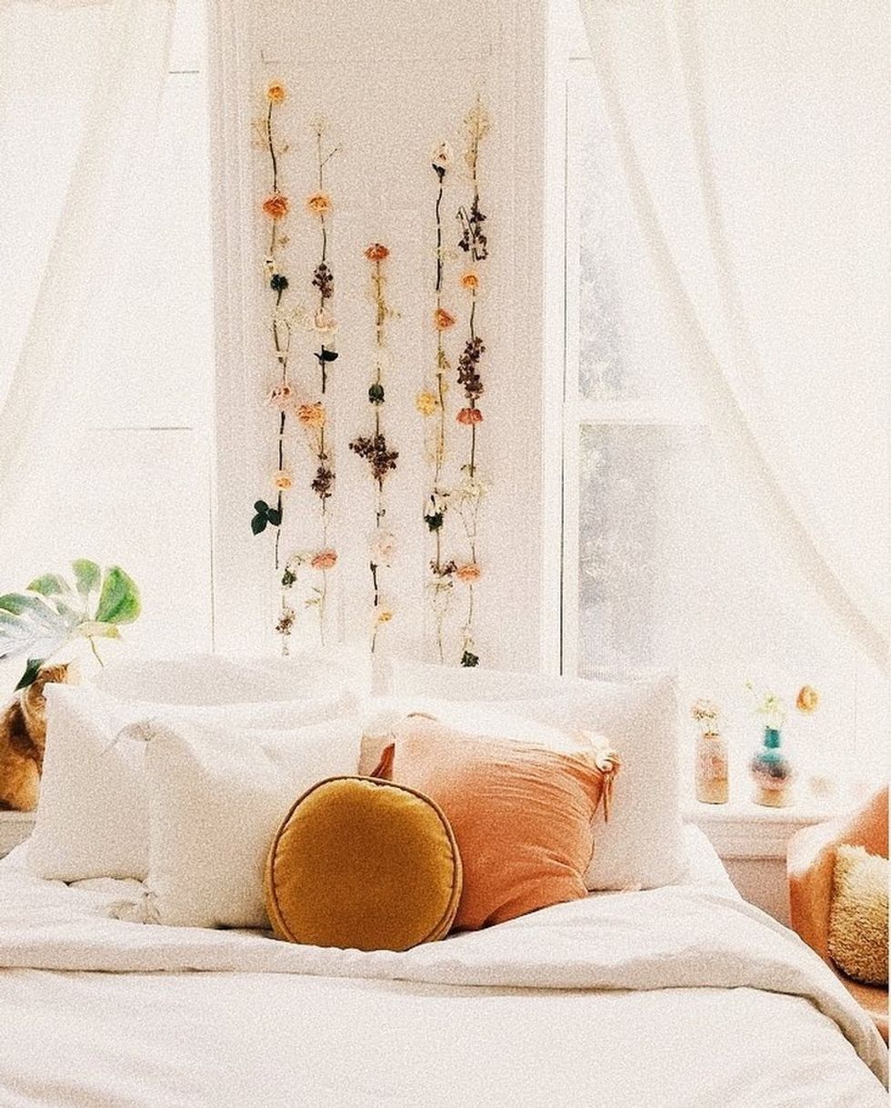 6 Things I'm SO Happy I Brought To School