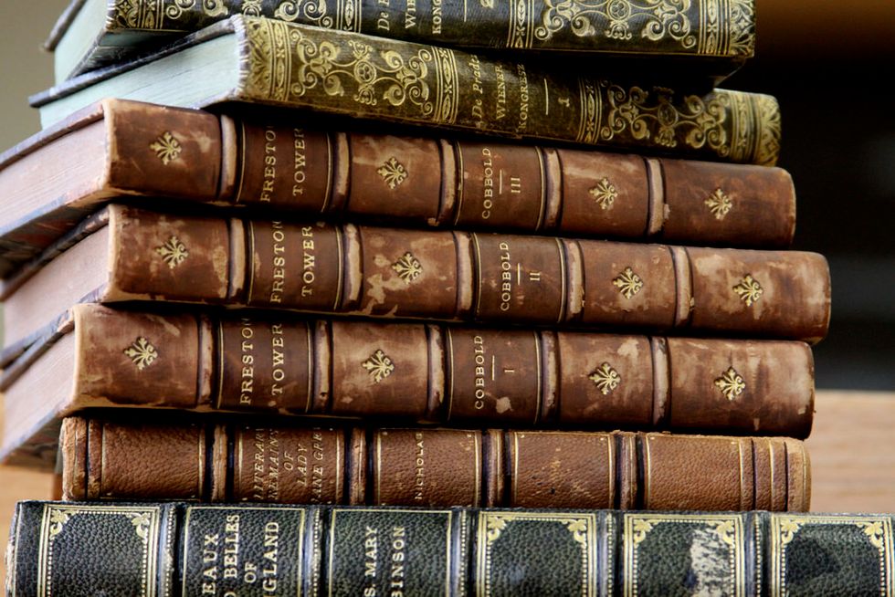 12 Things Only Bookworms Understand