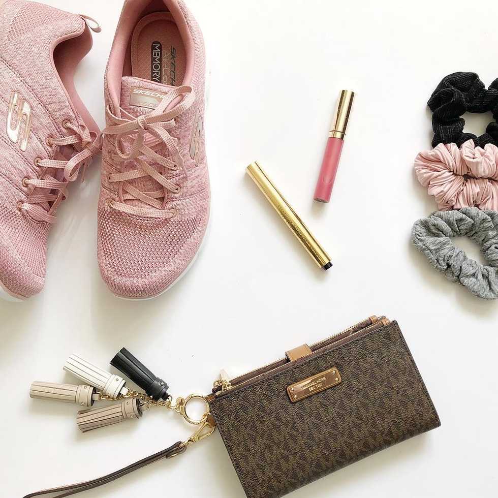 12 Simple Ways To Spice Up Your Back-To-School Style If You DON'T Have A Dorm Room