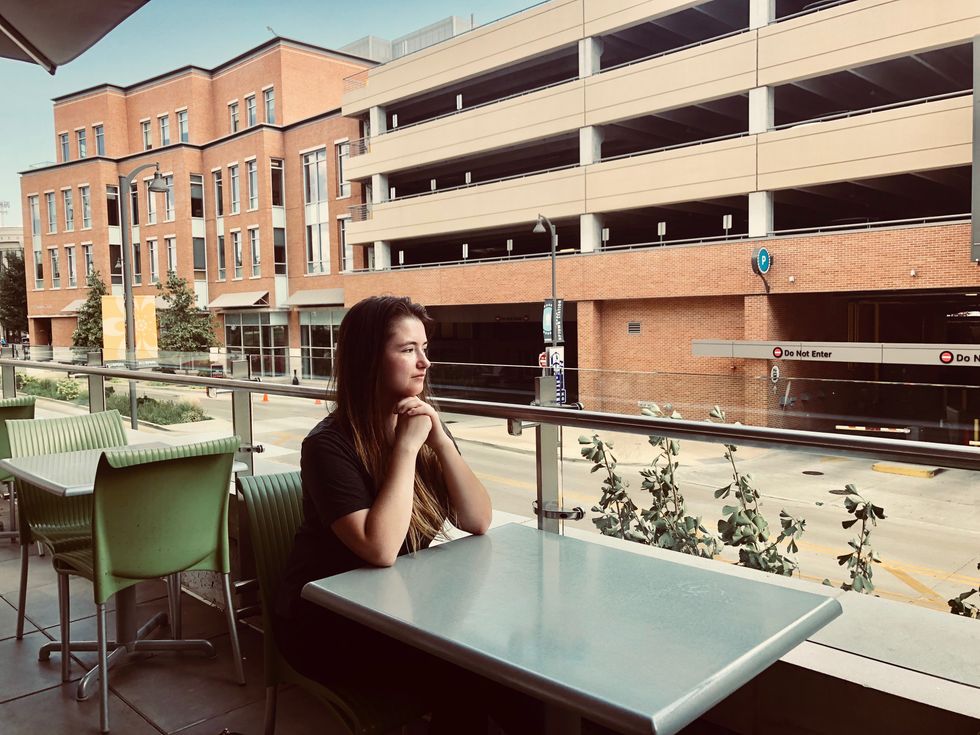 Don't Make Getting Into A Relationship Your Biggest Priority In College