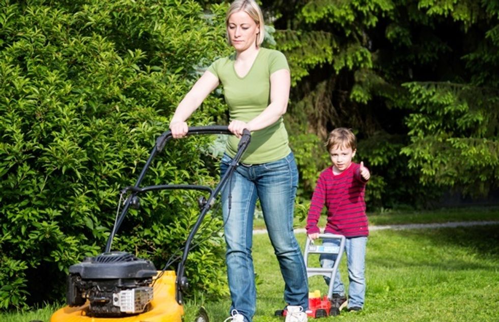 The Term 'Lawnmower Parents' Was Just Coined, And They're So Much Worse Than Helicopter Parents
