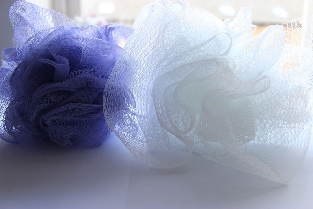 I Stopped Using A Loofah And My Body Acne Cleared Up