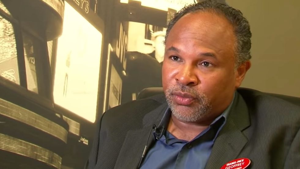 To Every Person Judging Geoffrey Owens For Working An Honest Day Job, Shame On You