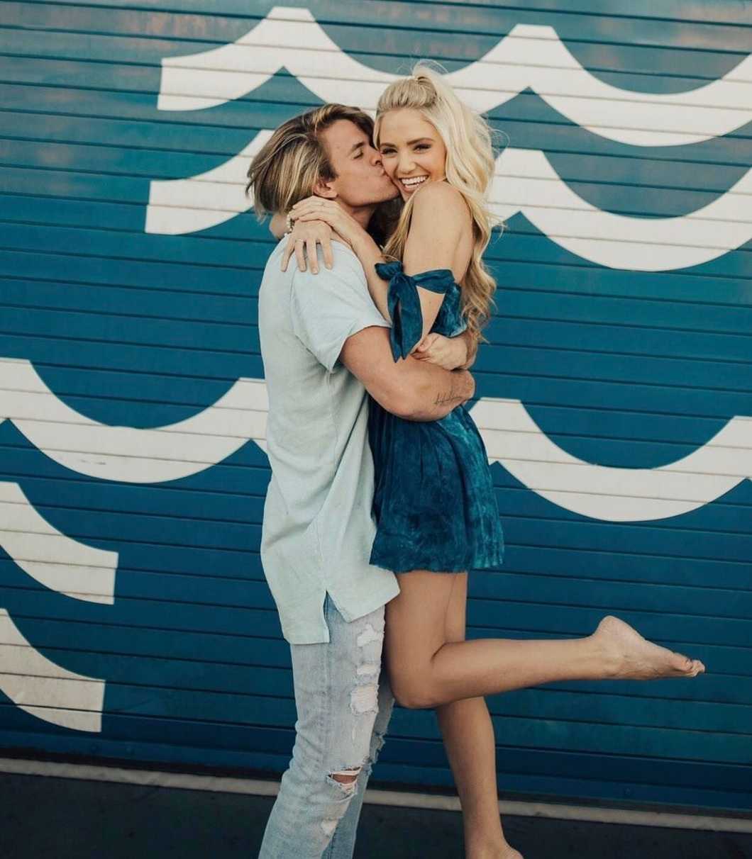 The Guy You Should Be Dating Will Never Make You Question Things