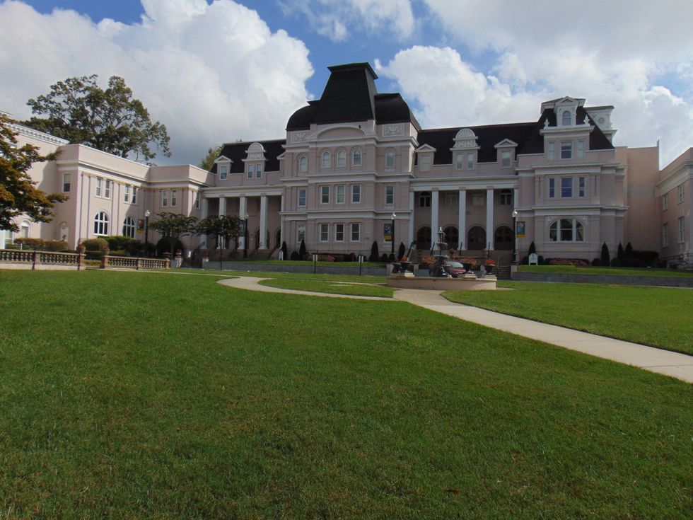 6 Signs You're A True Brenau University Golden Tiger | The Odyssey Online