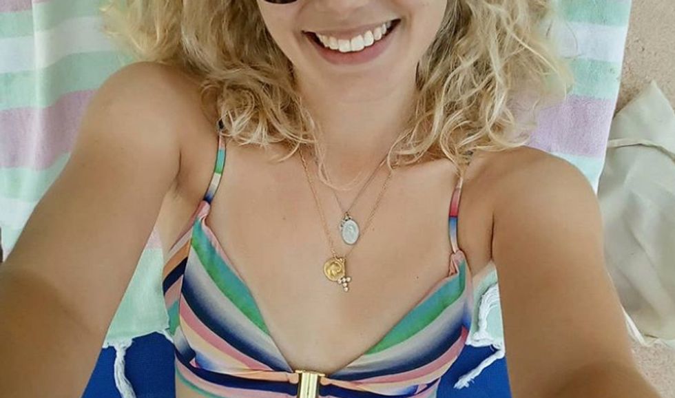 9 Tiny Perks Of Being An Official Member Of The Itty Bitty Titty Committee