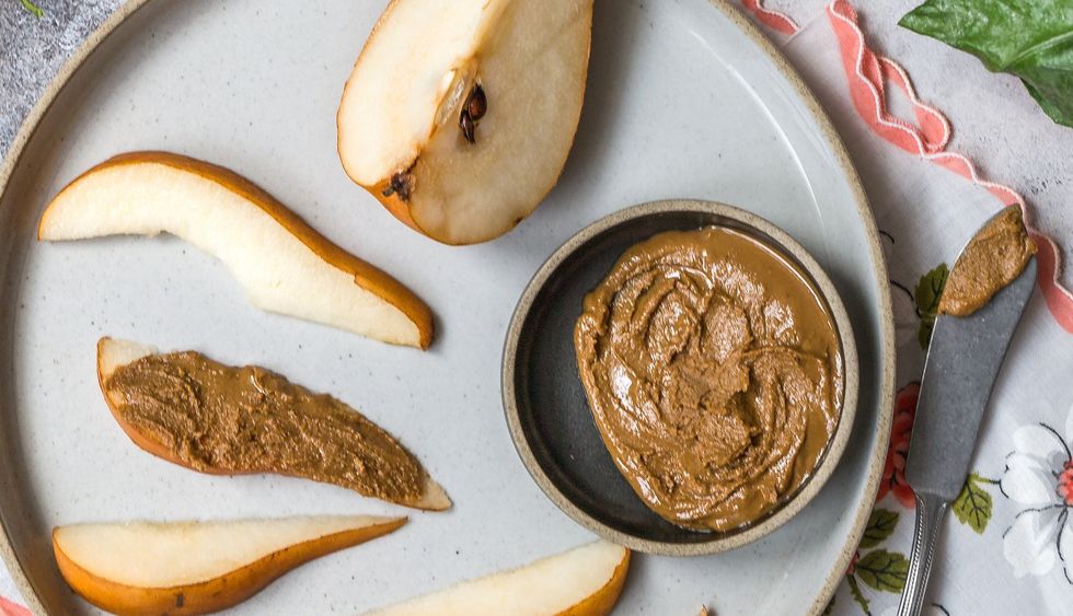 10 Healthy Snacks To Keep In Your Dorm Room