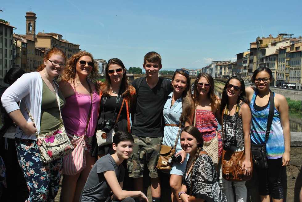 Your BFF In High School May Not Be Your BFF After You Graduate, That's Called Life