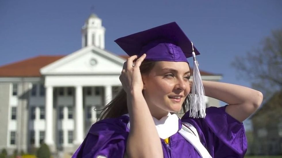 10 Things Your Adult Self Needs To Ditch The Second You Take Off Your Cap And Gown