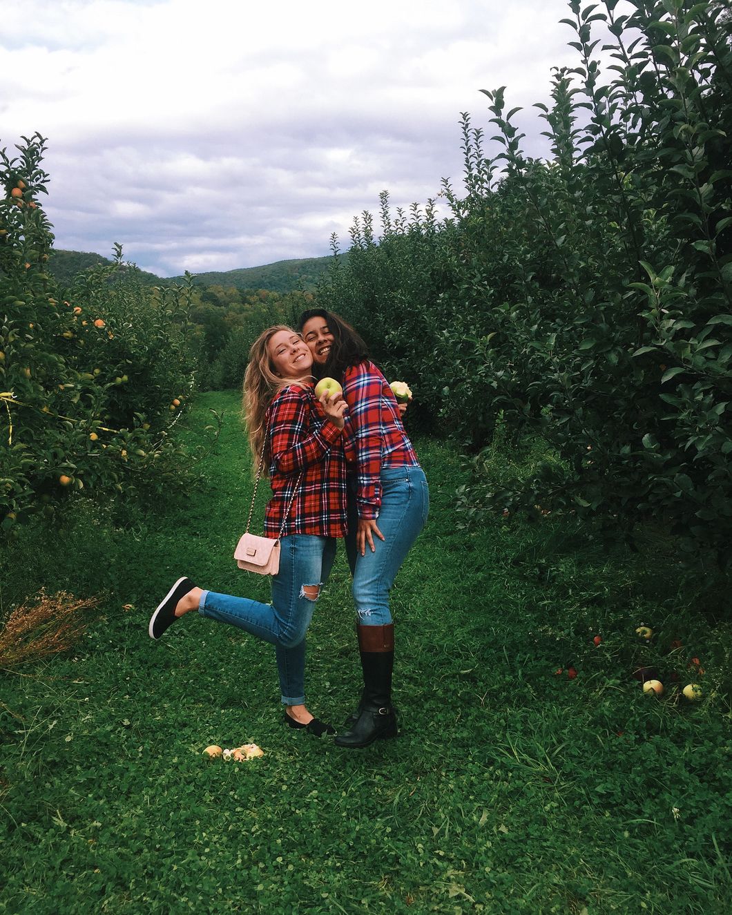 6 Fall Activities For You And Your Roommates, Because We Don't All Have Boyfriends