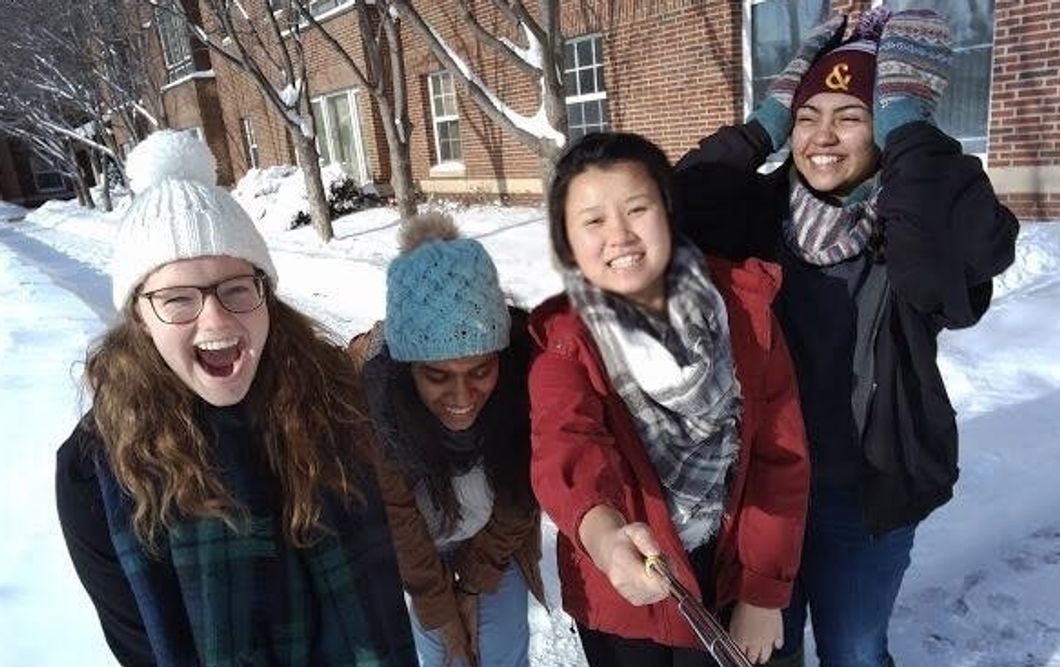 Take It From Me, You Should Definitely Get A Random Roommate Freshman Year