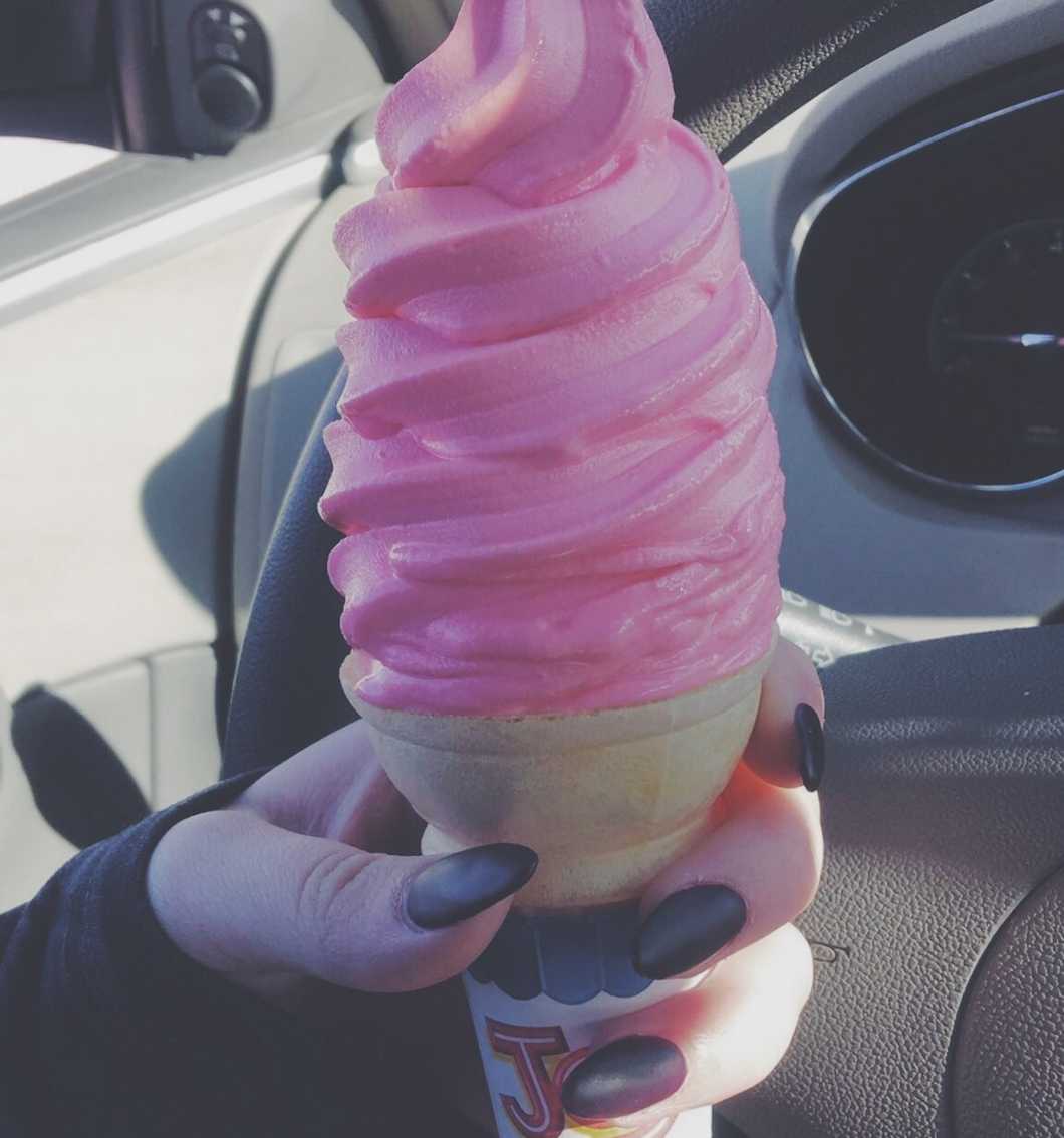 A Definitive Ranking Of The Best Go-To Orders At Tastee Treet