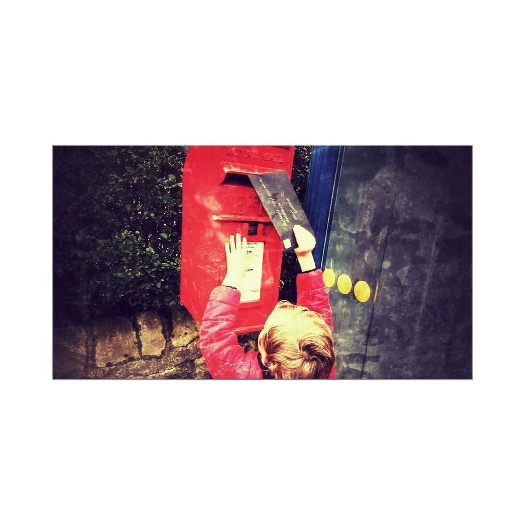 12 Things That Could Fit In An Envelope That Your Friends Would Love To Receive