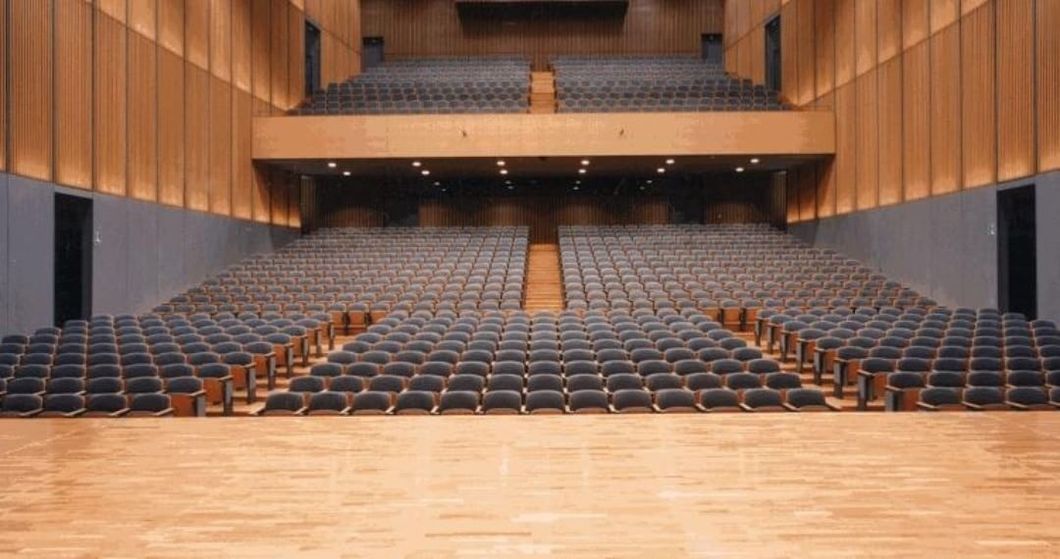 5 Ways To Cope With Speech Anxiety, And Picturing Everyone Naked Is Definitely Not One Of Them