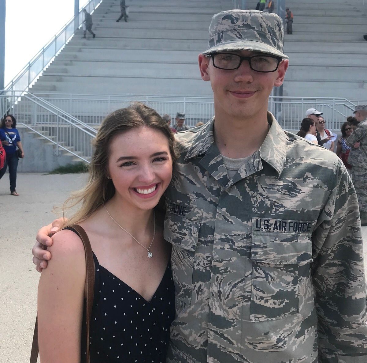 To The Military Girlfriend Struggling With a Long-Distance Relationship