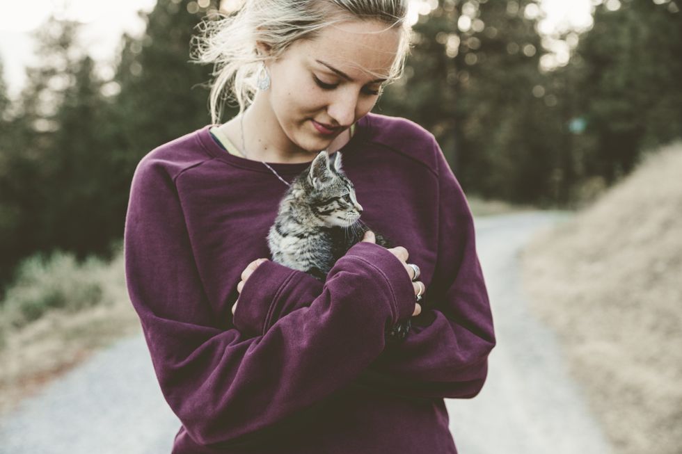 8 Reasons Crazy Cat Ladies Make The Purr-fect Girlfriend