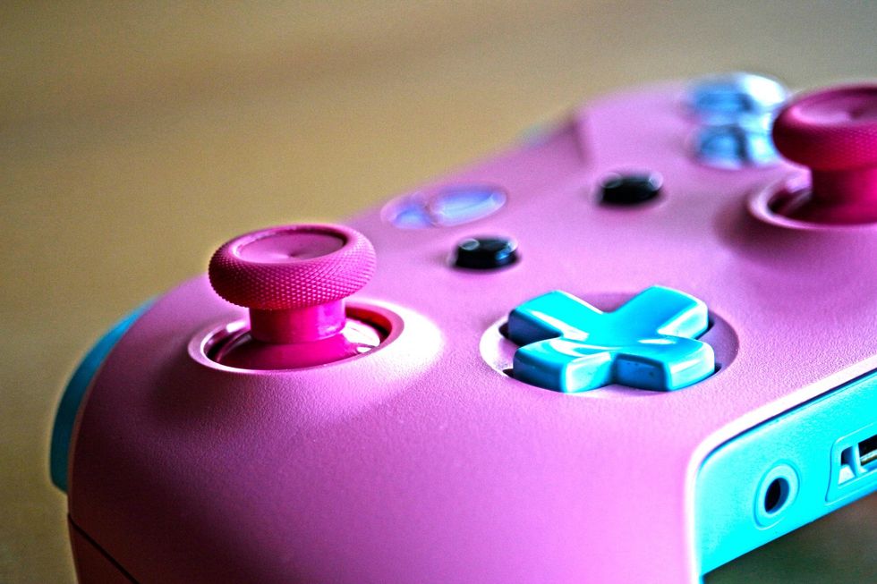 7 Habits That Prove You're A REAL Girl Gamer
