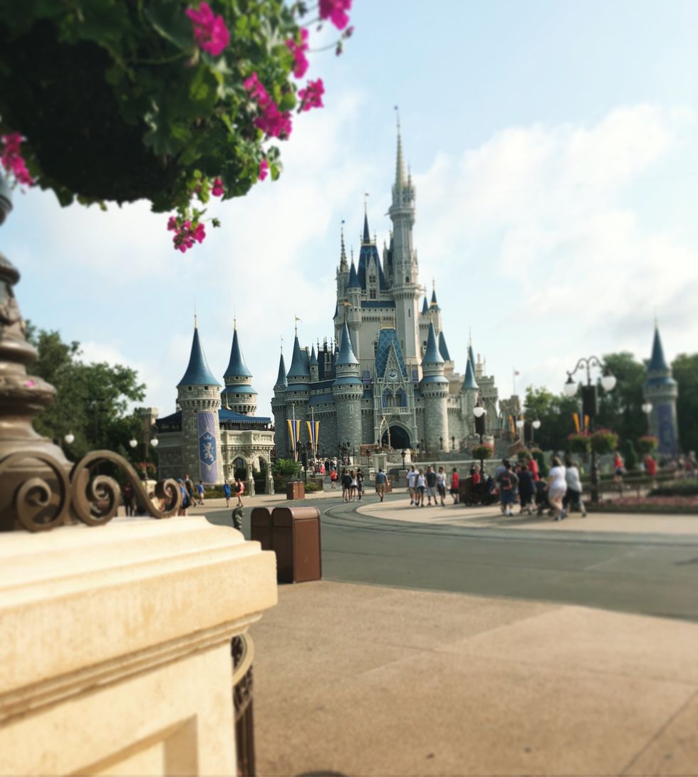 7 Thoughts You Have When You Prepar For A Trip To Disney