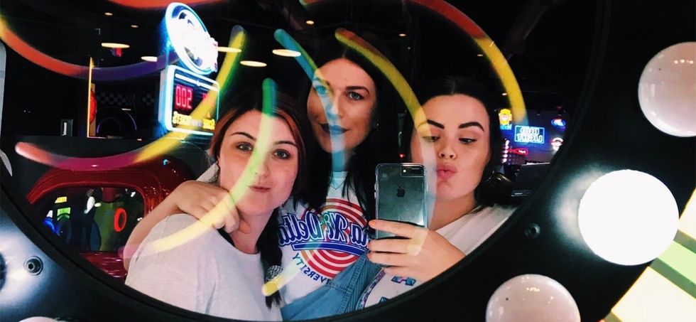 10 Times You Can't Say 'Girls Support Girls' If Your Actions Show That You Don't Support Them