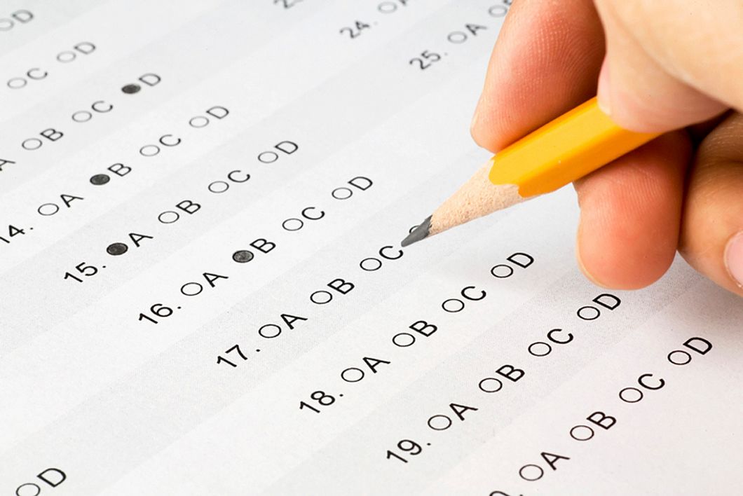 10 Thoughts That Go Through Your Head When You Take Your First College Exam