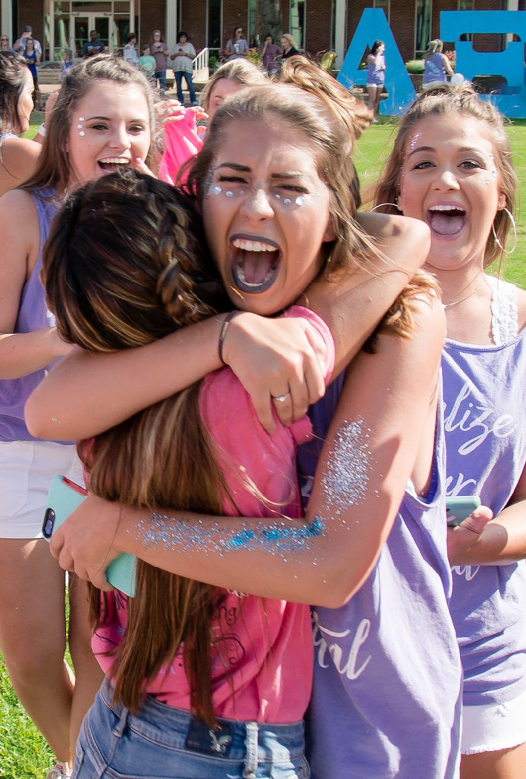 4 Reasons Every Woman Should Join A Service Sorority In College