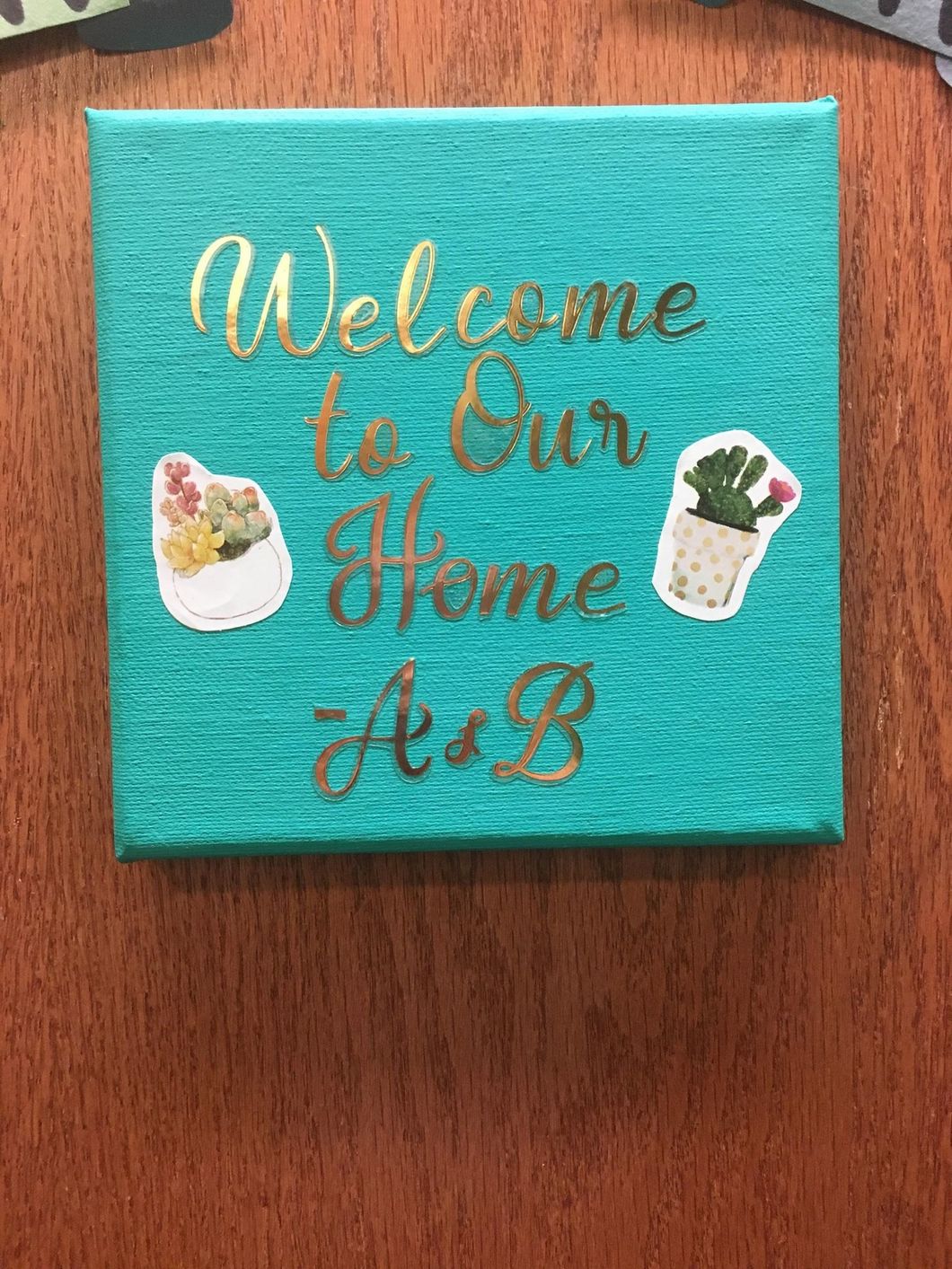 8 Easy Steps To A DIY Dorm Decoration That Even The Clumsiest People Can Make Look Adorable