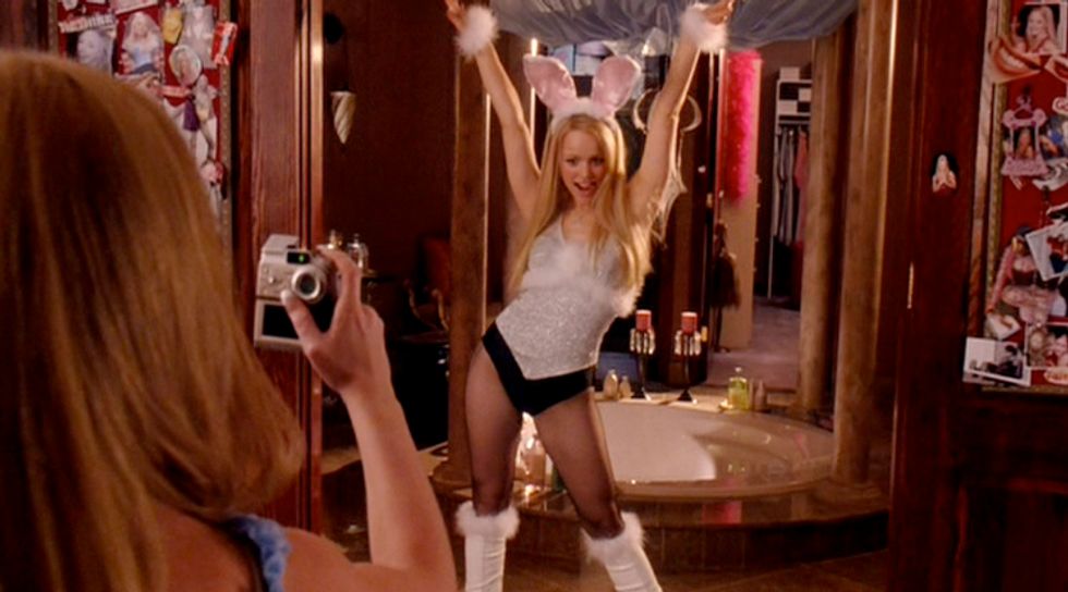 10 Basic Halloween Costumes That Need To Stop In 2018