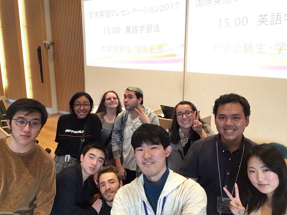 What to Expect When Studying Abroad