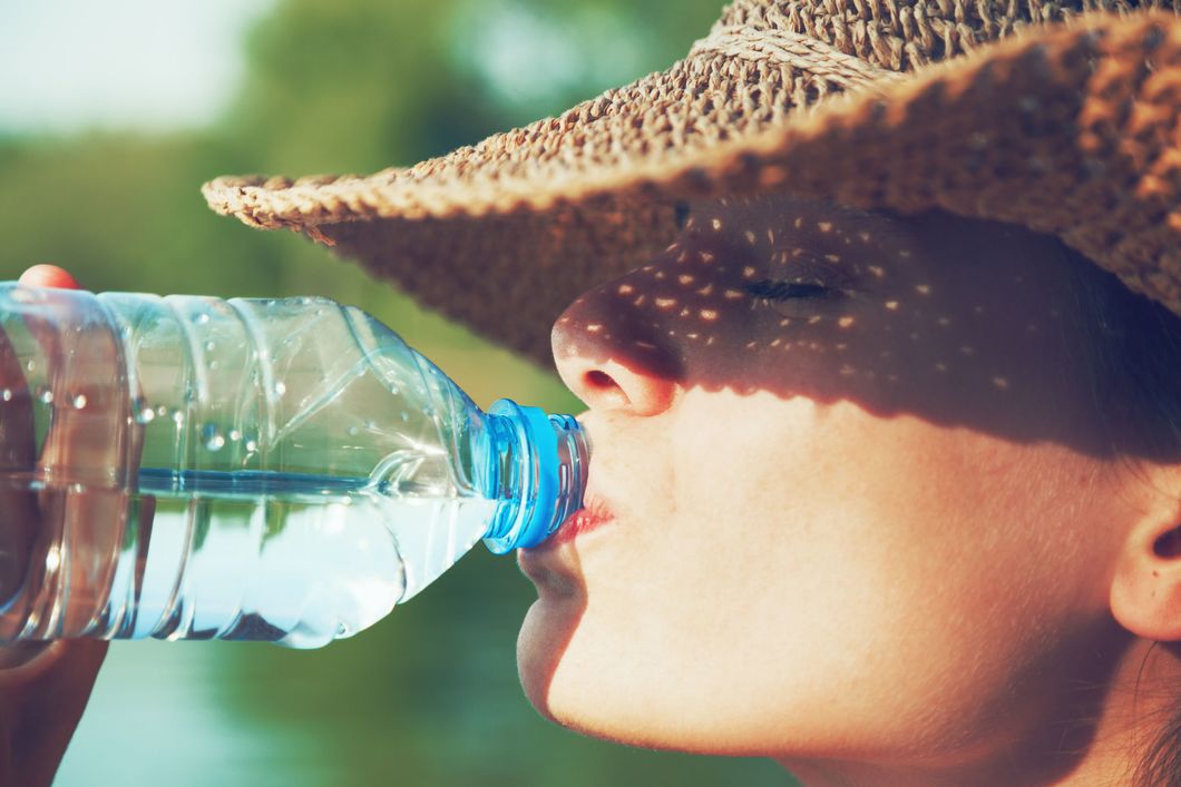 10 Times Drinking Water Was Cooler Than Alcohol