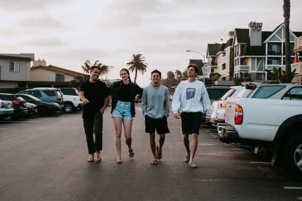 17 Things The Girl Who's 'One Of The Guys' Knows When She ISN'T Dating One Of Them