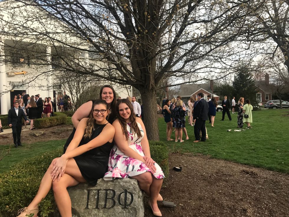 30 Things Every Sorority Girl Has Said To Herself Before Going To Formal